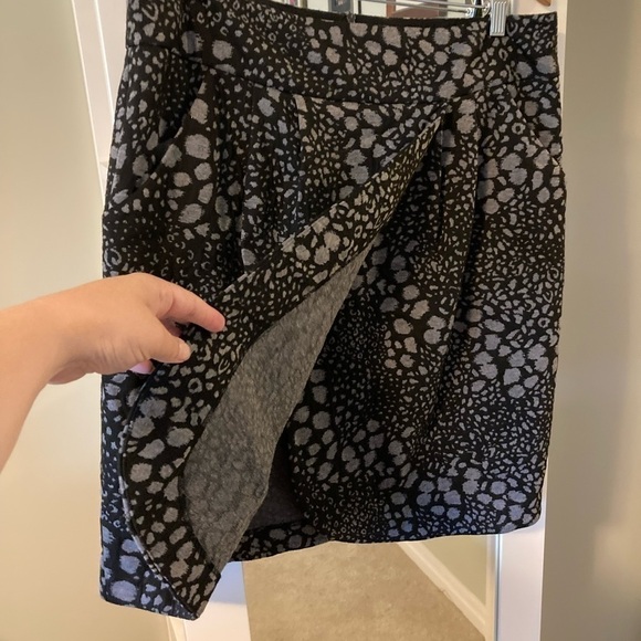 Stretchy Comfy Pencil Skirt - Picture 2 of 7